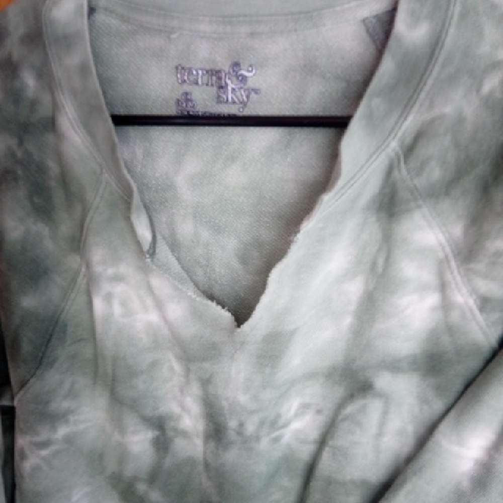 Terra & Sky Green Tie-Dye Sweatshirt